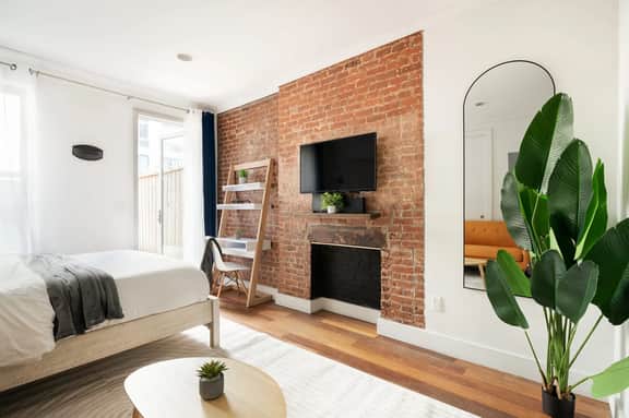 24-4  New Private Terrace W/D Apt Prime Gramercy - Image 2
