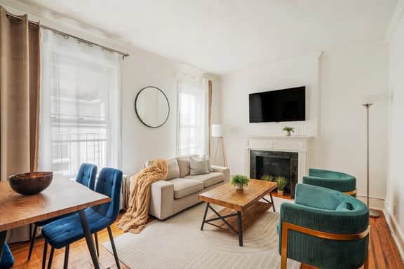 61-2C  Prime UES 2BR Newly furnished best value - Image 2