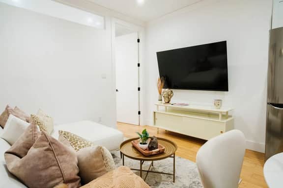 1288-4RN Newly furnished Prime UES 2BR - Image 5