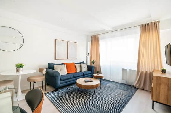 809-2A Gorgeous 1BR New W/D Modern Best Location - Image 4