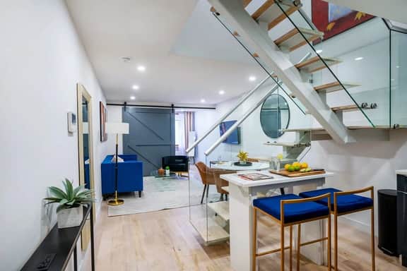 75-3B 3BR Luxury duplex W/D Elevator - Image 4