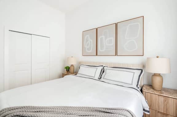 97-1A Prime UWS 2 Bedrooms, Newly Furnished~Laundry 24H Doorman - Image 4