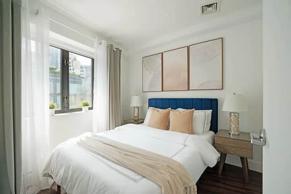 809-6A New 2BR Duplex With a Private Patio WD in unit - Image 4