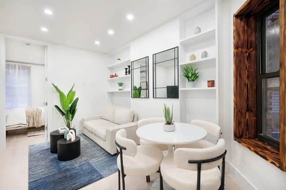 48-4FW Newly Renovated 2br Midtown West W/D - Image 2